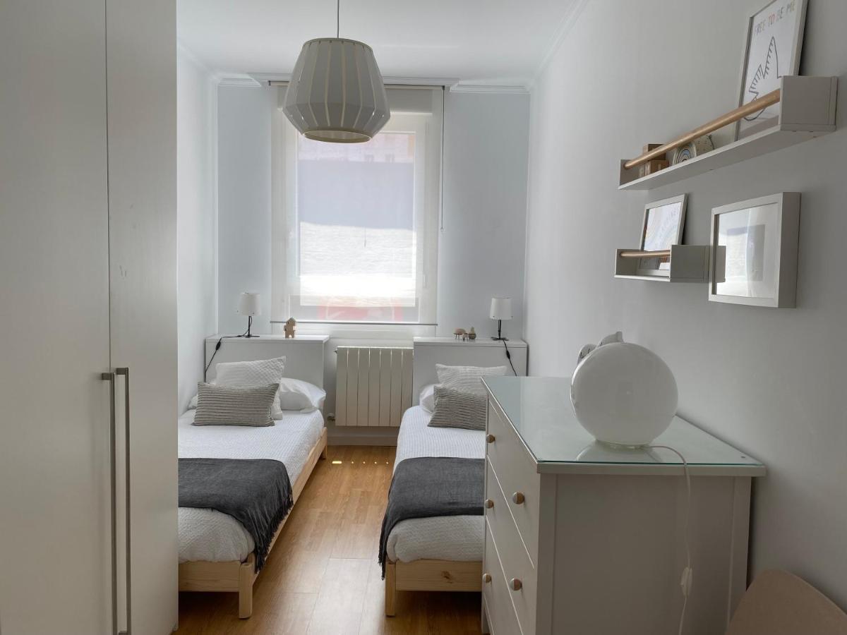 Apartamento Lea Apartment Bilbao Bagian luar foto